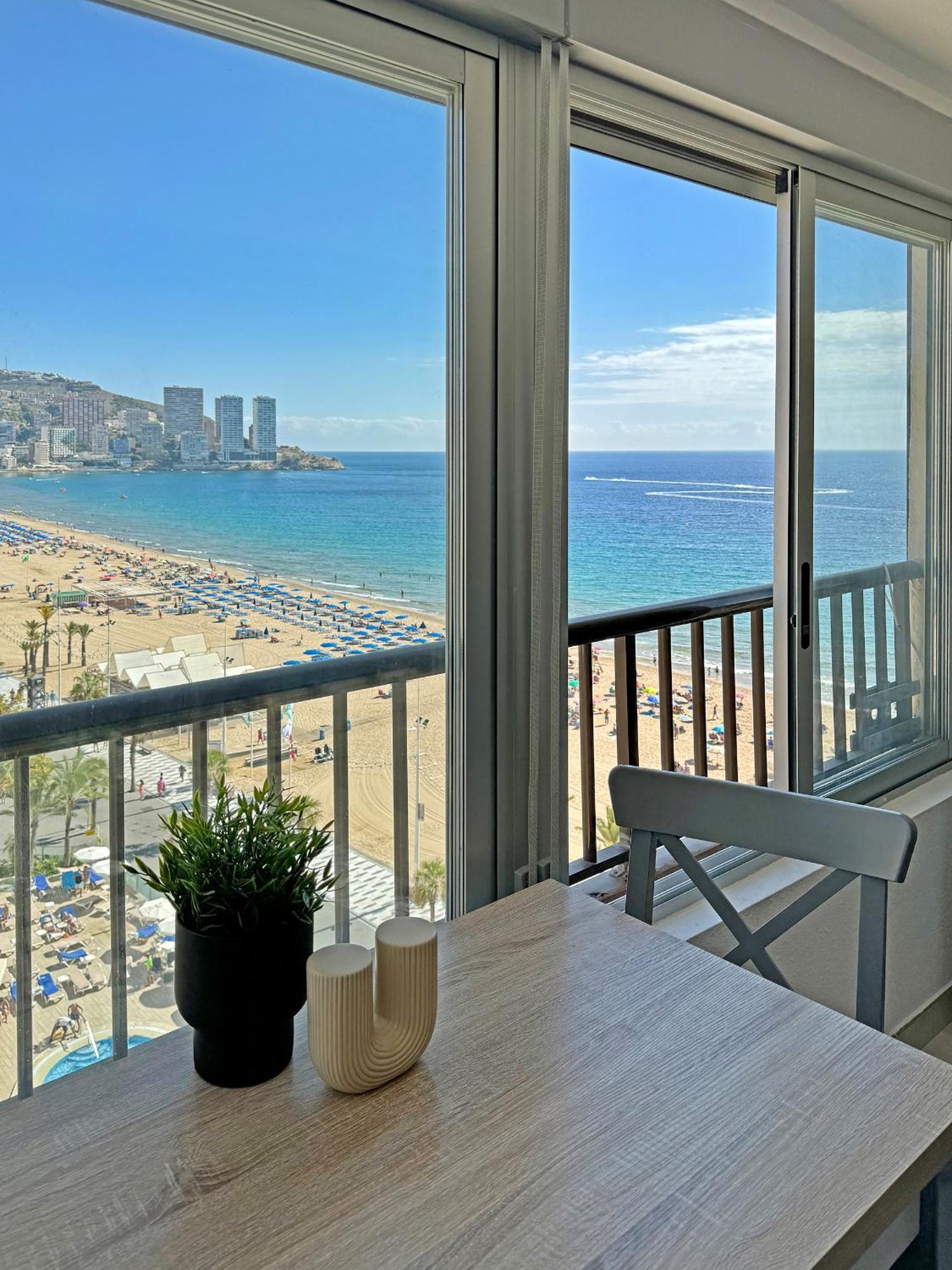 Precioso Estudio Frente La Playa Benidorm Exterior photo